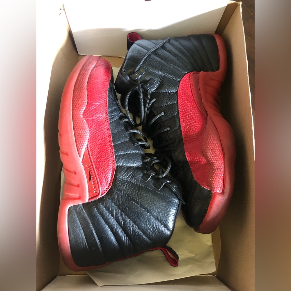 Nike Jordan 12 Retro Flu Game og 2003
